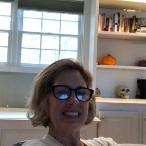 Meet your Posher, Teresa